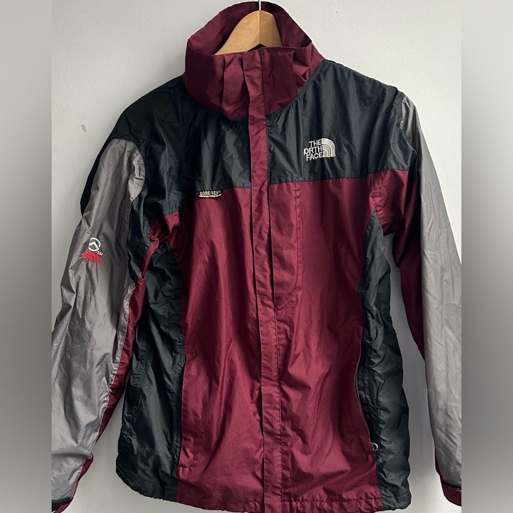 THE NORTH FACE summit series youth size large gore-tex jacket